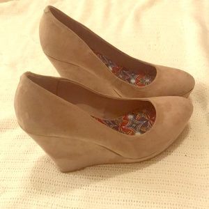 Madden Girl Women’s Valia Faux Suede Wedge Pumps